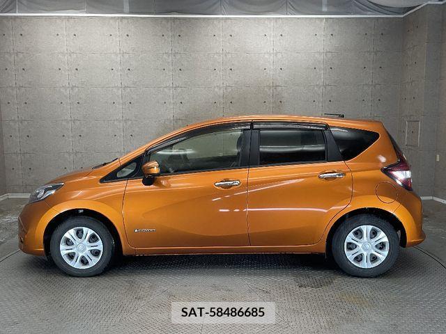 Nissan NOTE 2016-11 347404-7