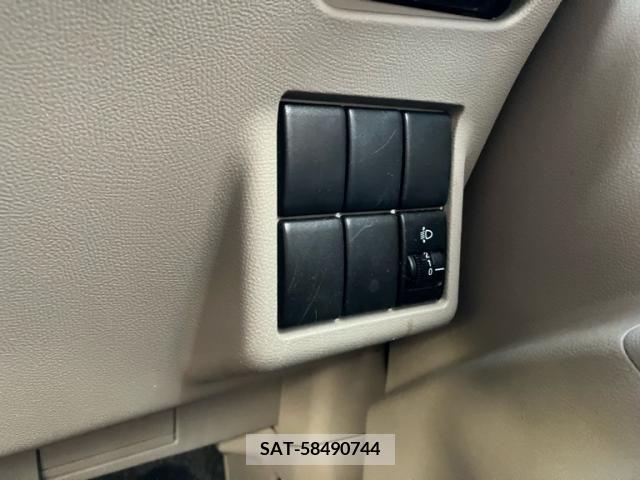 Suzuki PALETTE 2010-02 393190-18