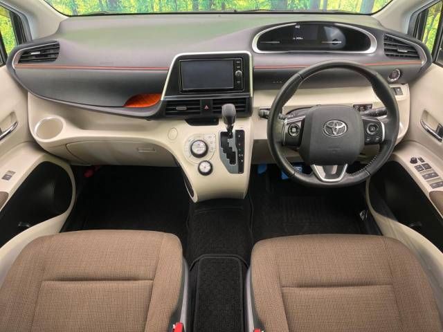 Toyota SIENTA 2018-01 182688-1