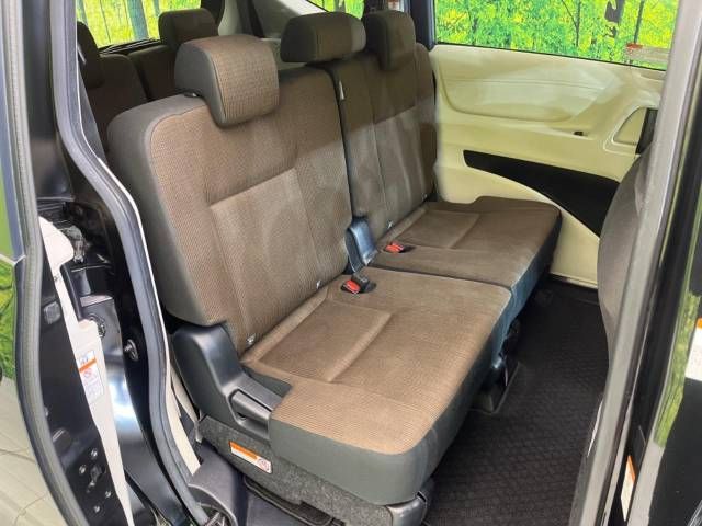 Toyota SIENTA 2018-01 182688-9