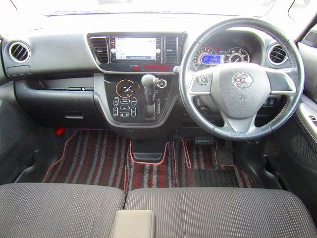 Nissan DAYZ ROOX 2015-08 196244-1