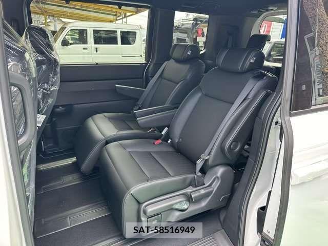 Honda e 2023-10 332651-5
