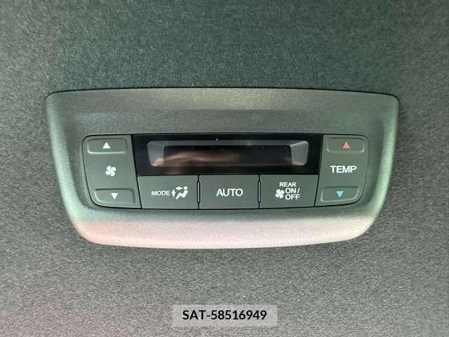 Honda e 2023-10 332651-10