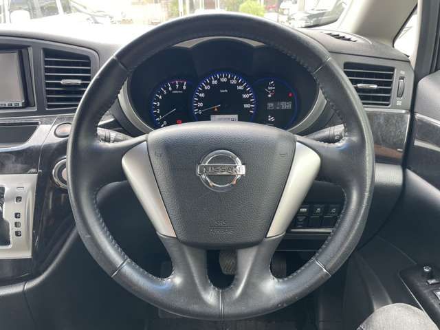 Nissan ELGRAND 2010-10 13121-12