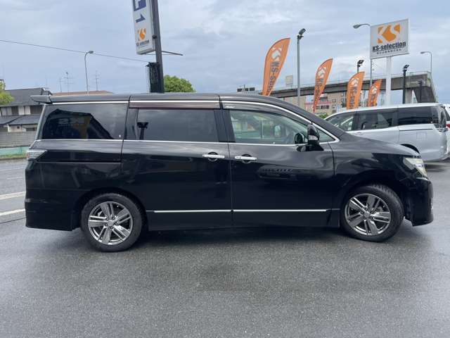 Nissan ELGRAND 2010-10 13121-5