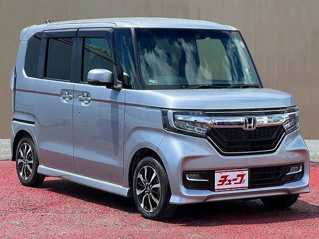Honda N BOX CUSTOM 2018-06 4062-6
