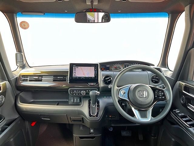 Honda N BOX CUSTOM 2018-06 4062-1