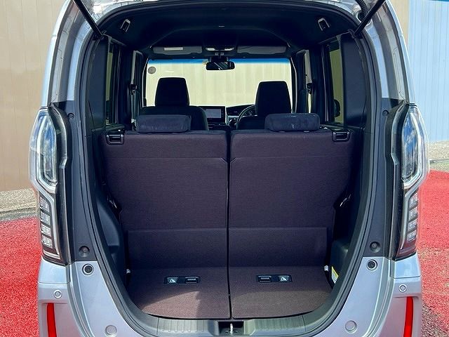 Honda N BOX CUSTOM 2018-06 4062-23