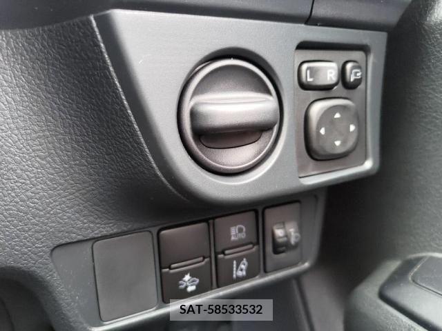 Toyota COROLLA AXIO 2016-03 358000-15