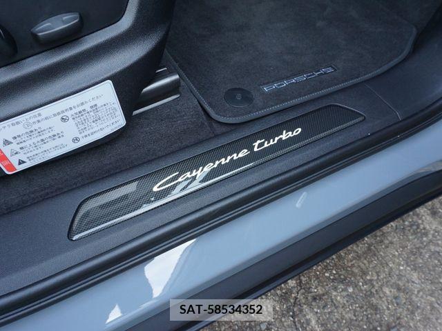 Porsche CAYENNE 2024-06 333699-27