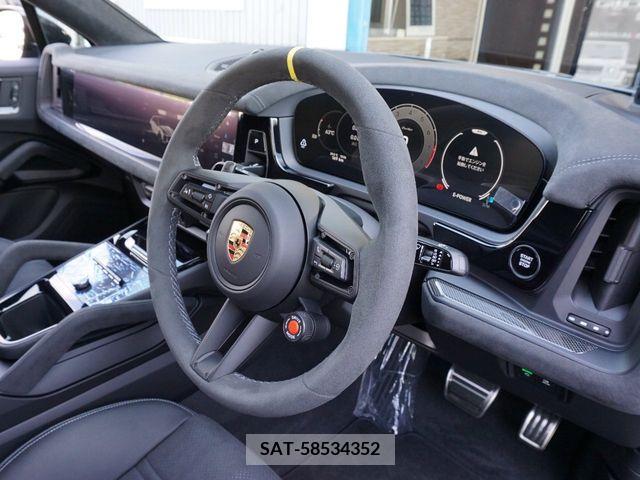 Porsche CAYENNE 2024-06 333699-19