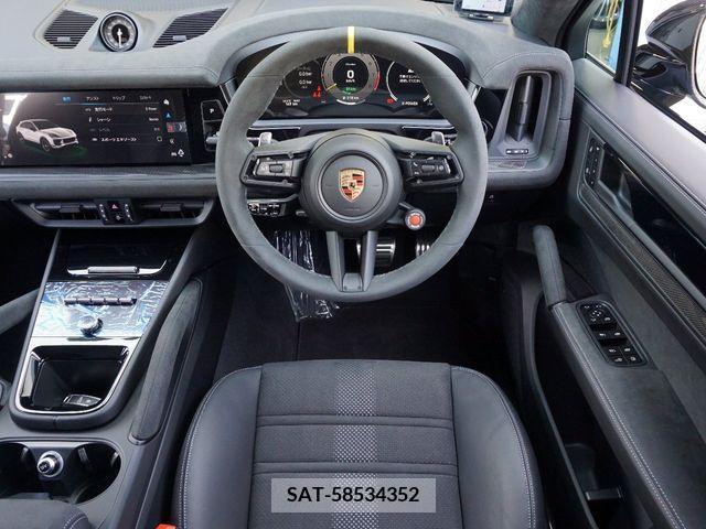 Porsche CAYENNE 2024-06 333699-17