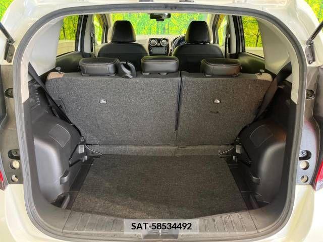 Nissan NOTE 2018-04 329615-11