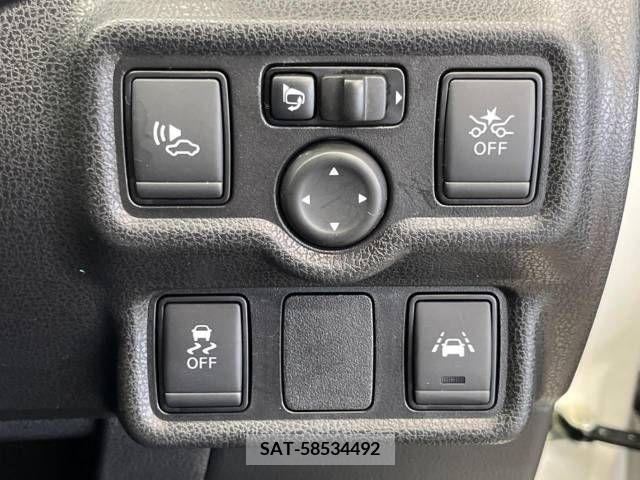Nissan NOTE 2018-04 329615-4