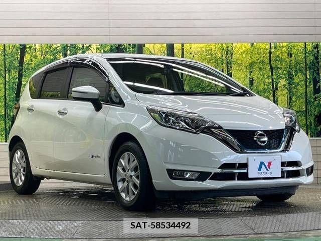 Nissan NOTE 2018-04 329615-16