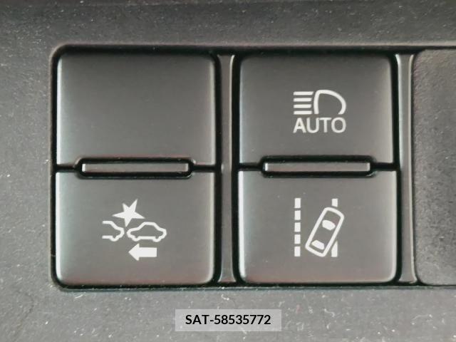 Toyota SIENTA 2016-01 213437-19