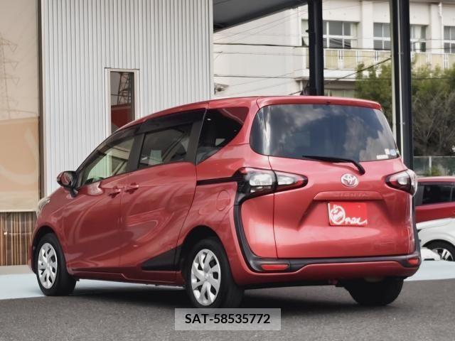Toyota SIENTA 2016-01 213437-7