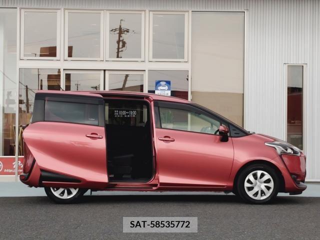 Toyota SIENTA 2016-01 213437-6