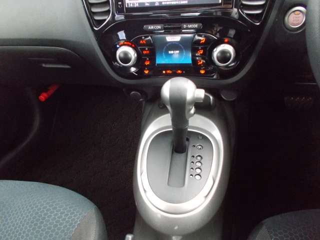 Nissan JUKE 2018-02 8543-6