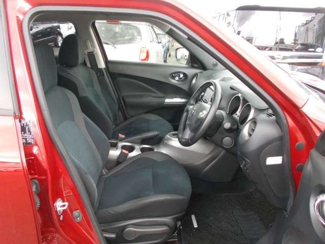 Nissan JUKE 2018-02 8543-9