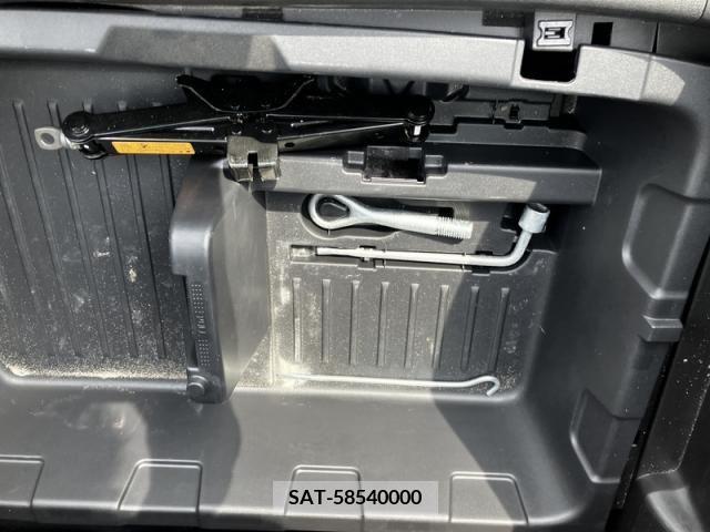 Nissan JUKE 2014-02 320509-24