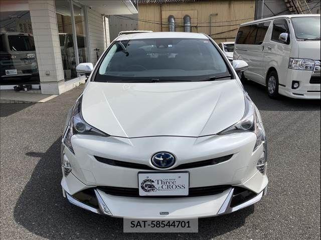 Toyota PRIUS 2016-08 322392-1