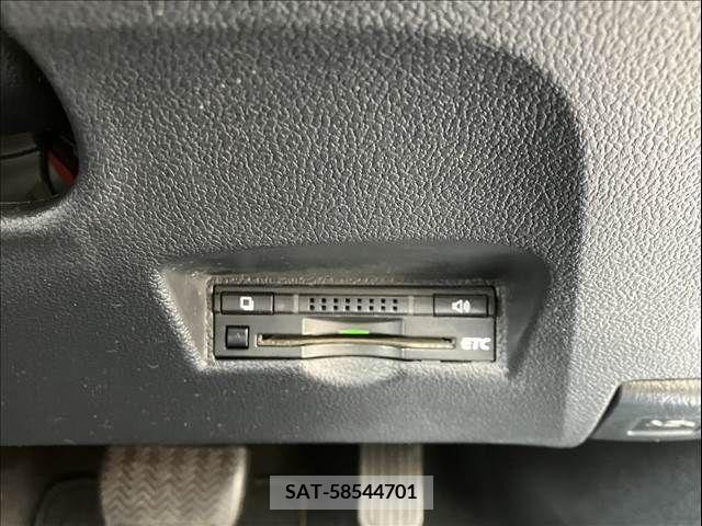 Toyota PRIUS 2016-08 322392-19