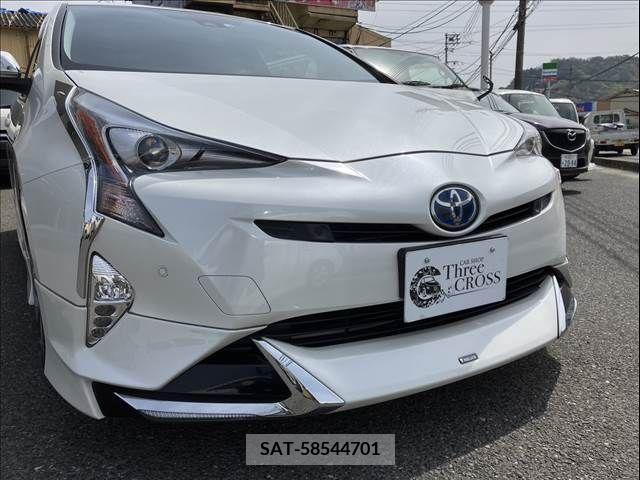 Toyota PRIUS 2016-08 322392-9