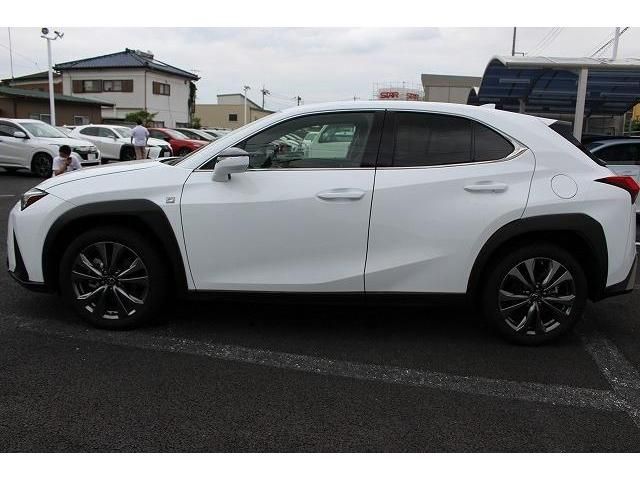 Lexus UX 2019-09 7793-9
