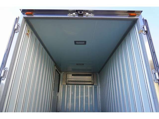 Mitsubishi CANTER 2016-02 196598-19