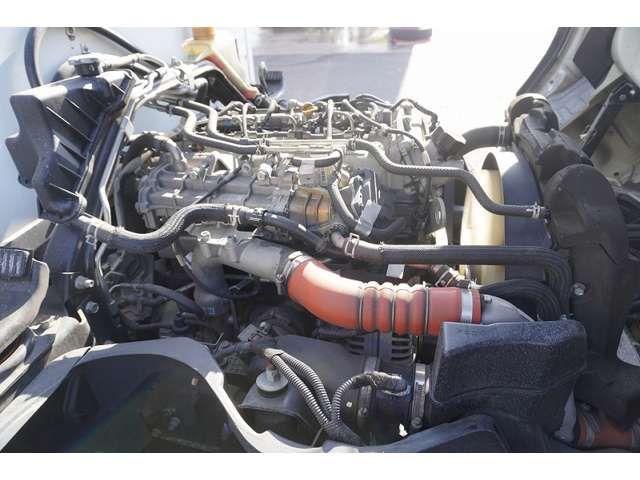 Mitsubishi CANTER 2016-02 196598-13