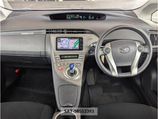 Toyota PRIUS 2015-03 322055-4
