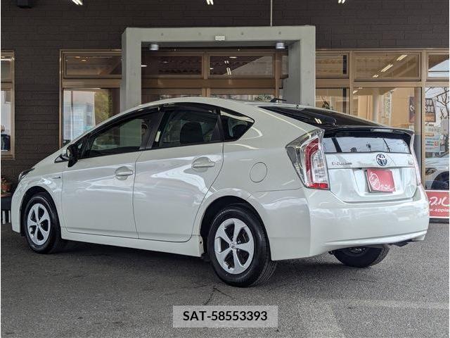 Toyota PRIUS 2015-03 322055-3