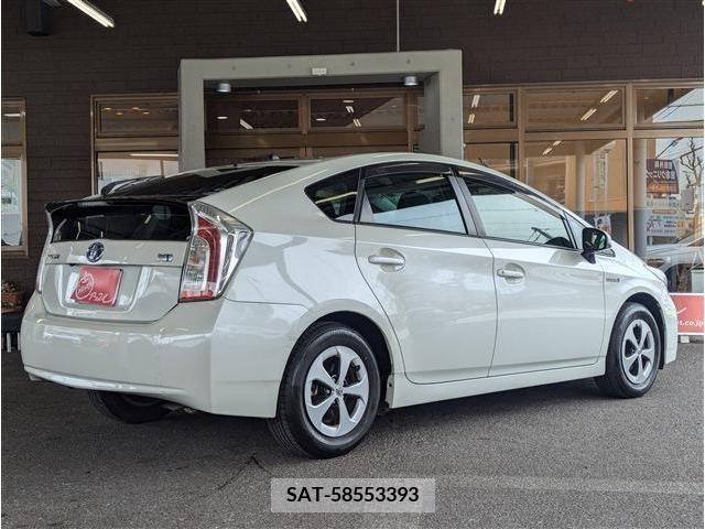 Toyota PRIUS 2015-03 322055-2