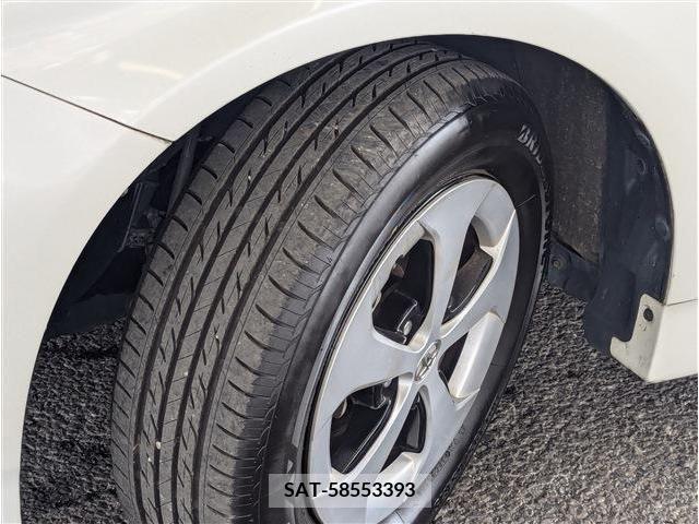 Toyota PRIUS 2015-03 322055-17