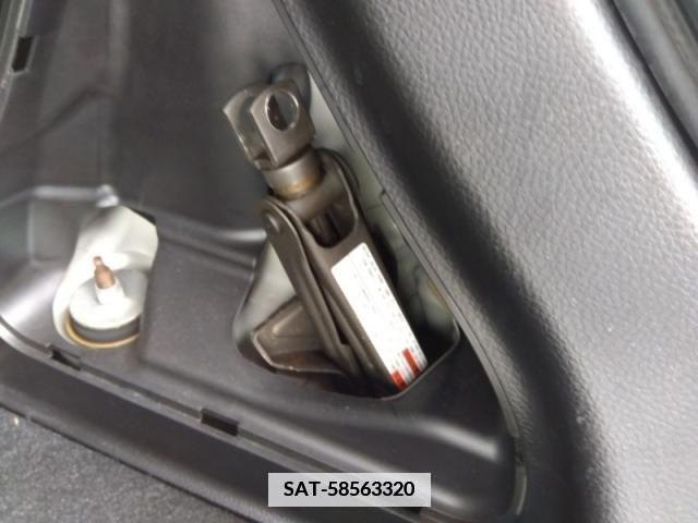 Suzuki SWIFT 2012-03 352681-15