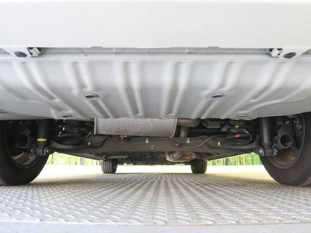 Nissan SERENA 2018-06 182000-19