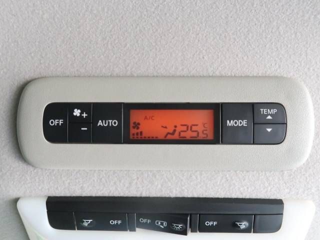 Nissan SERENA 2018-06 182000-7