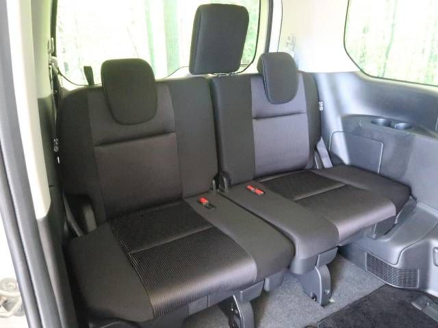 Nissan SERENA 2018-06 182000-10