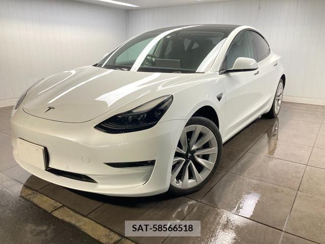 Tesla MODEL 3 2022-11 215400-4