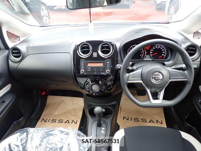 Nissan NOTE 2018-10 216215-1