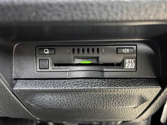 Toyota NOAH 2017-01 28286-18