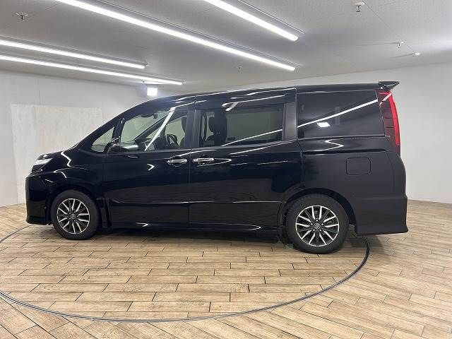 Toyota NOAH 2017-01 28286-16