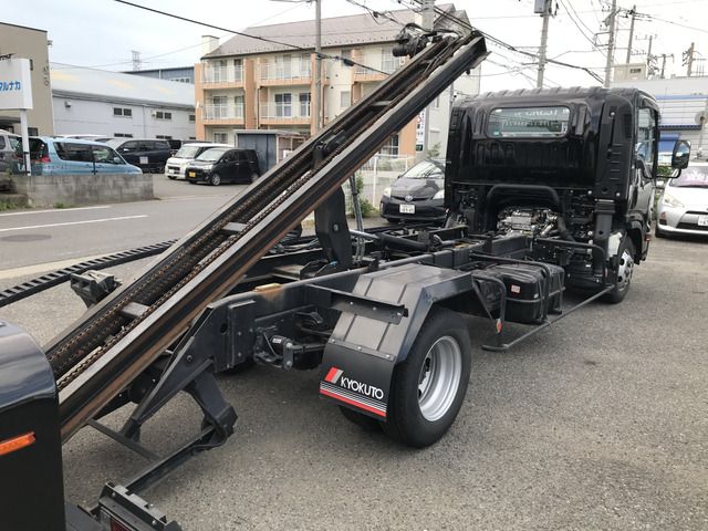 Isuzu ELF TRUCK 2019-04 17787-12
