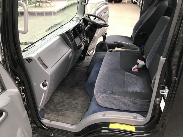 Isuzu ELF TRUCK 2019-04 17787-2