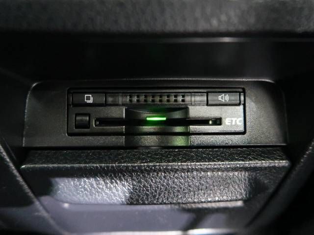 Toyota VOXY 2015-11 184365-6