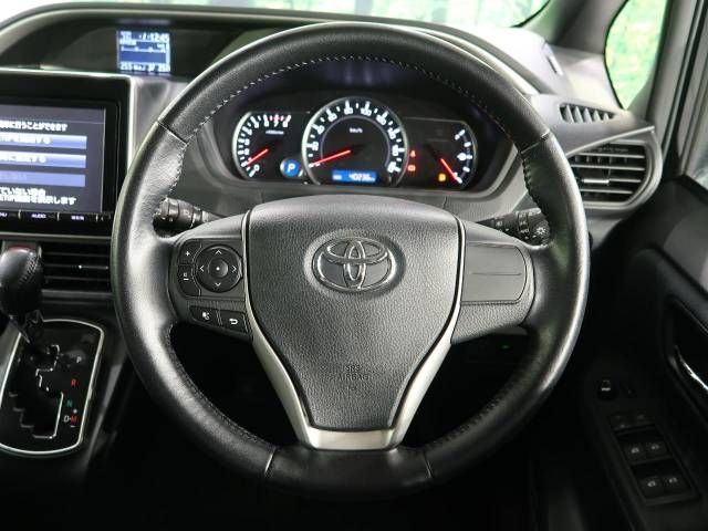 Toyota VOXY 2015-11 184365-12