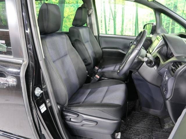 Toyota VOXY 2015-11 184365-8