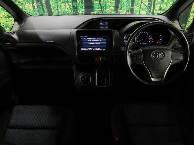 Toyota VOXY 2015-11 184365-1