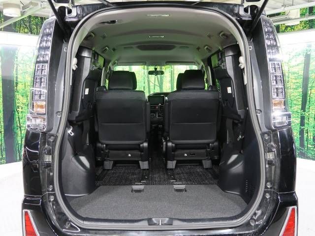 Toyota VOXY 2015-11 184365-11